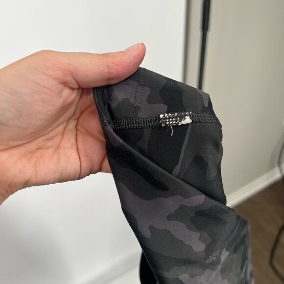 Athleta Ultimate 7/8 Tight Leggings in Camo High Rise - Picture 7 of 7